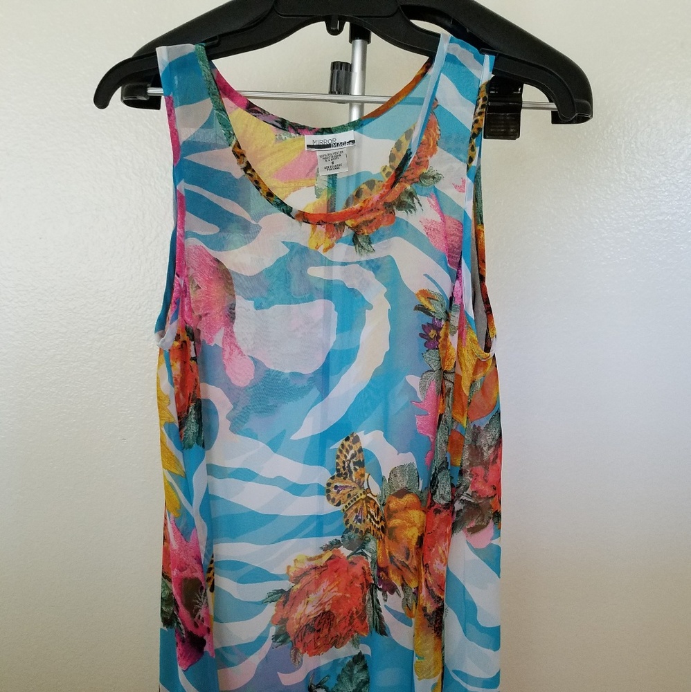 Women's long floral sleeveless top